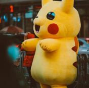 Foto pelúcia pikachu